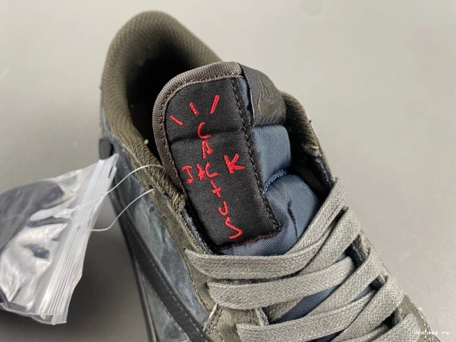 LOW TRAVIS 1 JORDAN OG SP RETRO   CQ4277-111 SCOTT 1122